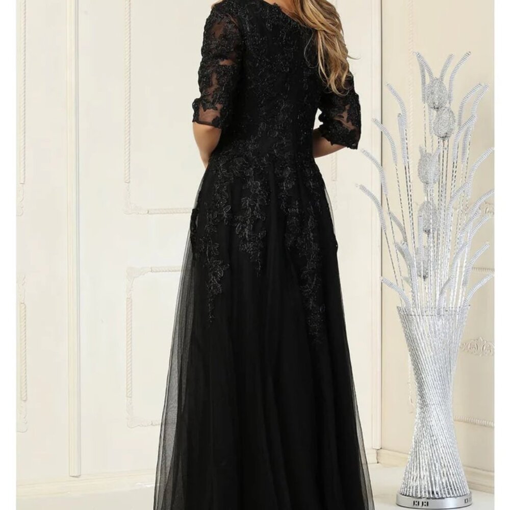 Black formal dress, v neckline plus size with sleeves - Picture 3 of 5